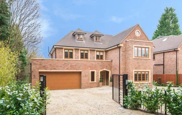 27 Windsor Road, Gerrards Cross. Two high specification detached executive houses. David French Partnership structural engineers